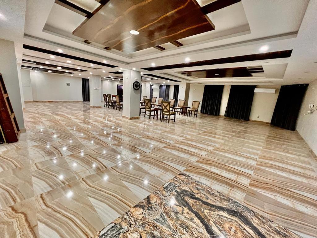 Shelton Suites 布尔班 外观 照片