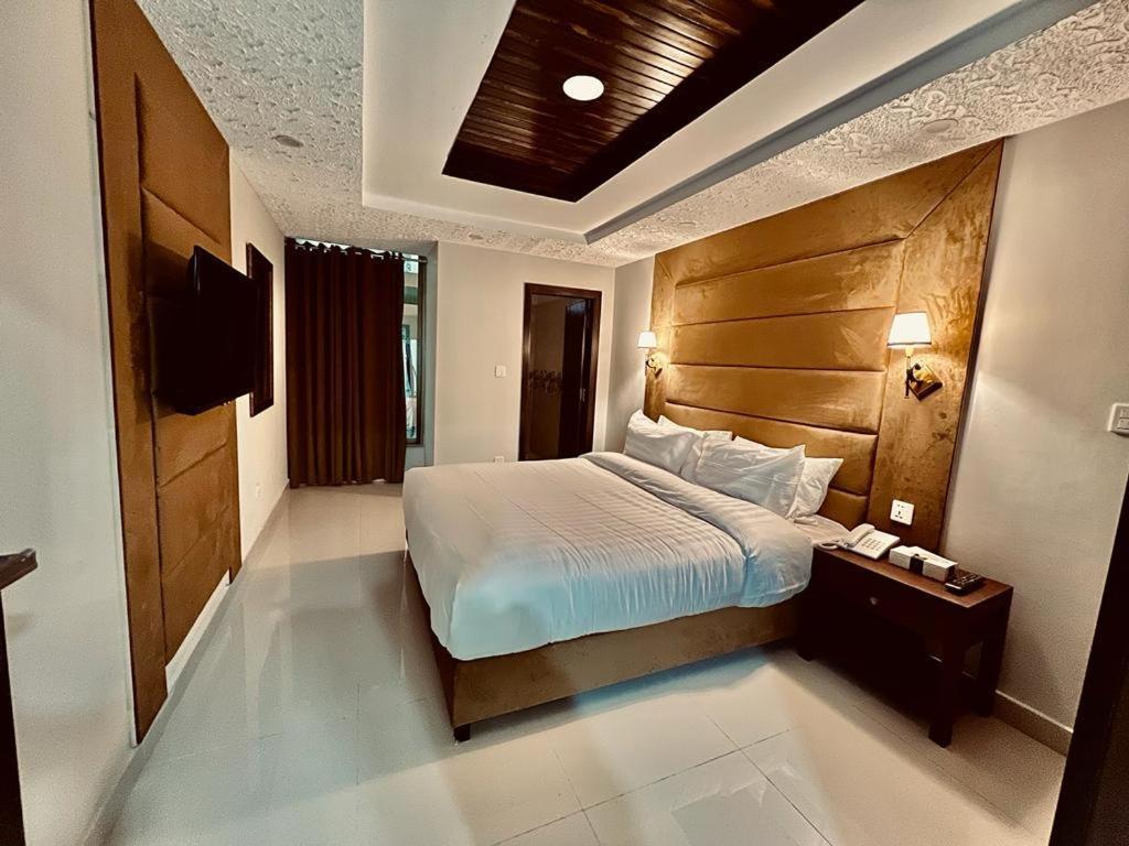 Shelton Suites 布尔班 外观 照片