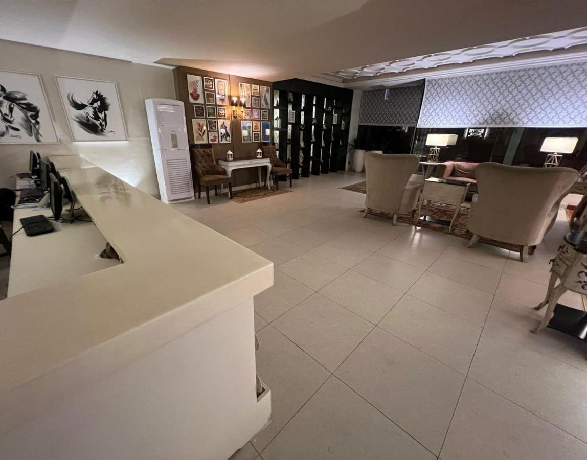Shelton Suites 布尔班 外观 照片
