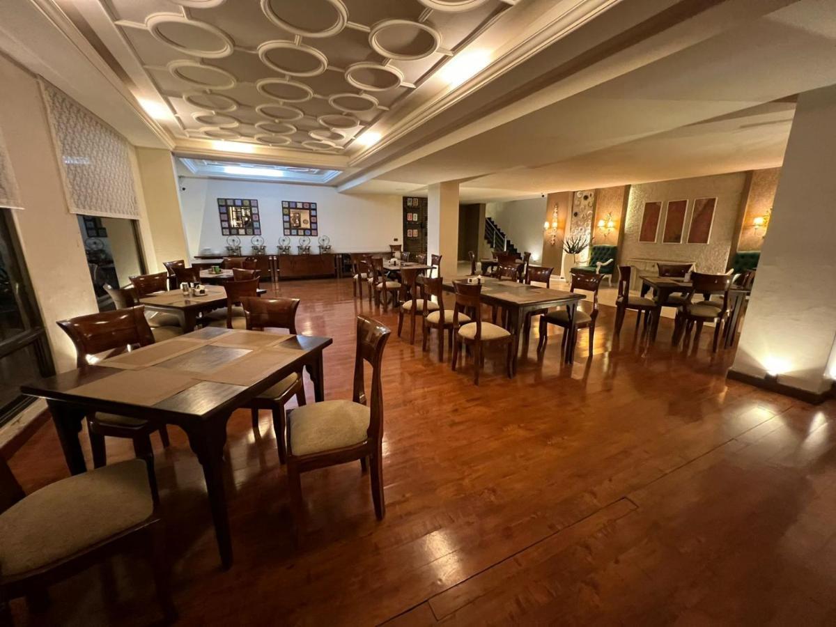 Shelton Suites 布尔班 外观 照片